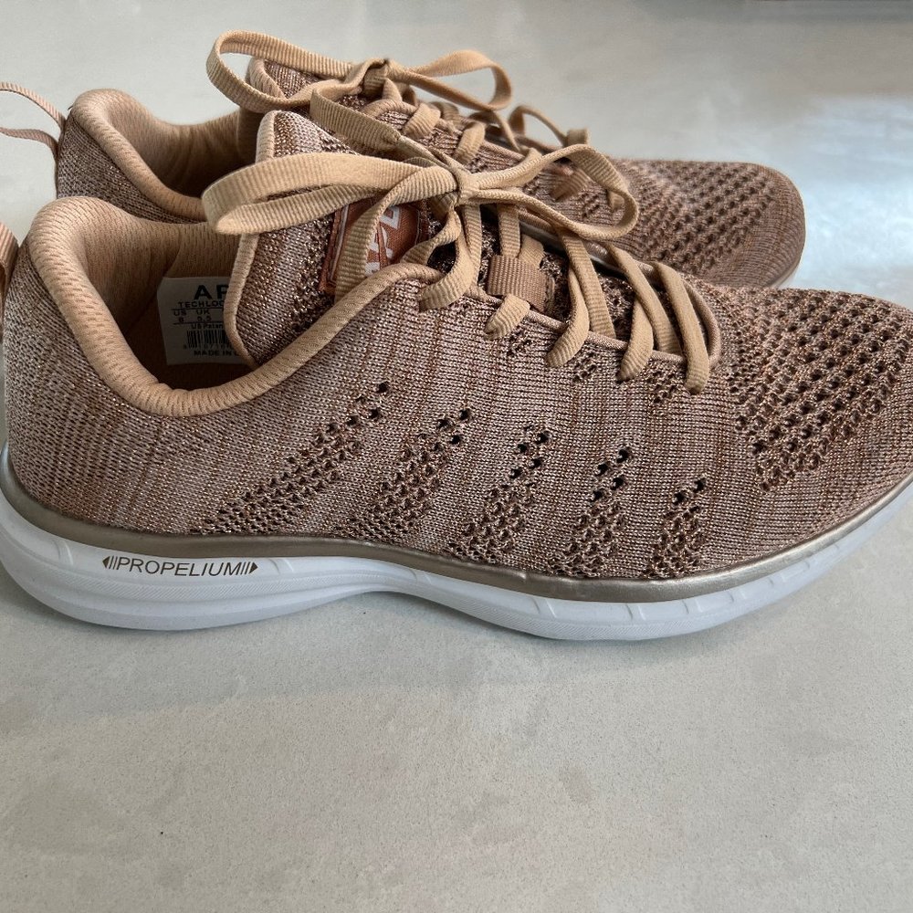 APL Womens Shoes- Techloom 8.0- Rose Gold- UNWORN